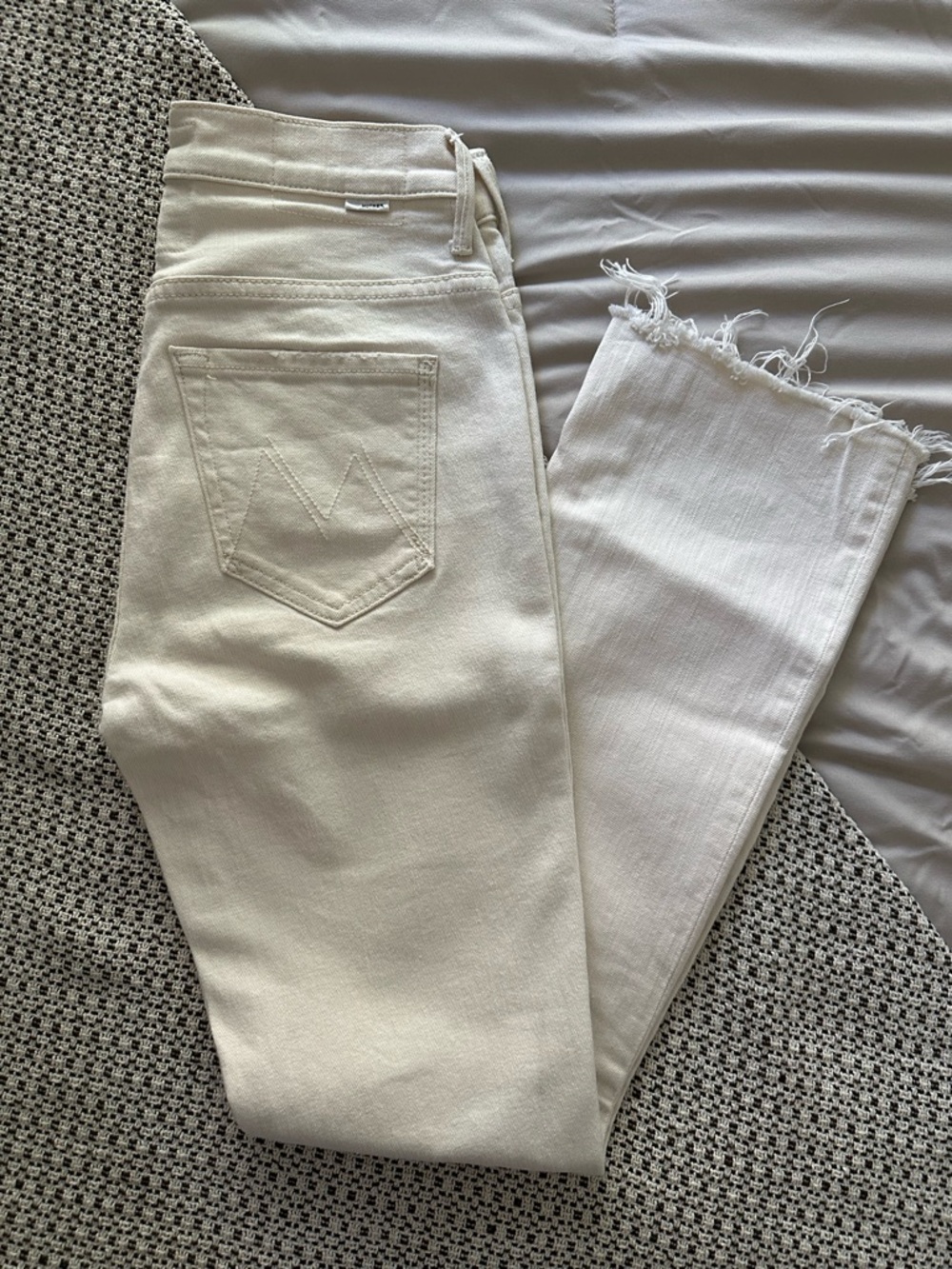 MOTHER The Insider High Waist Crop Step Fray Jeans